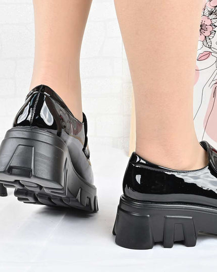 Pantofi casual de dama cu platforma, din piele ecologica, P1302 - Negru lucios