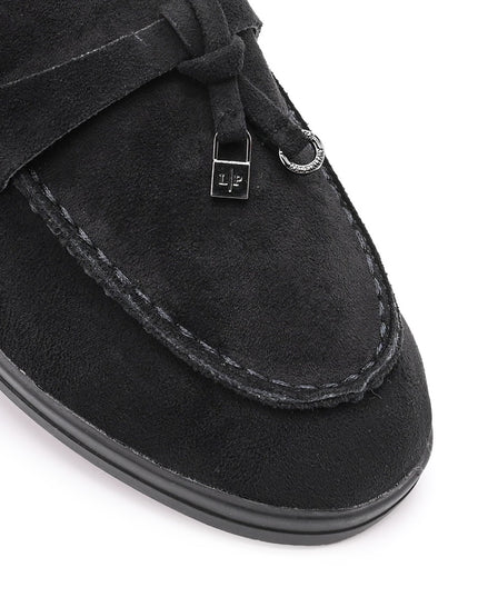 b5b9f18c0b9dbf4cba1419f25848a2e4