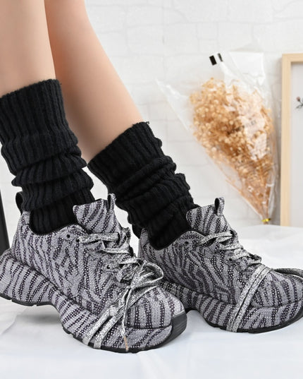 Дамски спортни обувки, изработени от еко-велур кожа, D1390, цвят Зебра