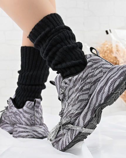 Дамски спортни обувки, изработени от еко-велур кожа, D1390, цвят Зебра