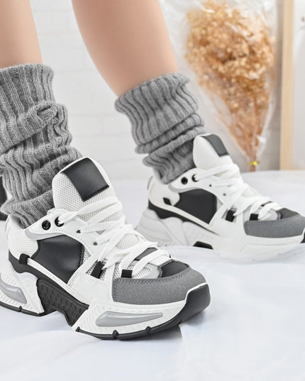 Дамски спортни обувки, с мрежести вложки, D1388, бяло и черно