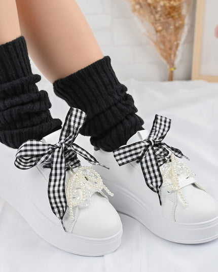 Дамски спортни обувки, изработени от екокожа, с перлена панделка, D1376, бели и черни