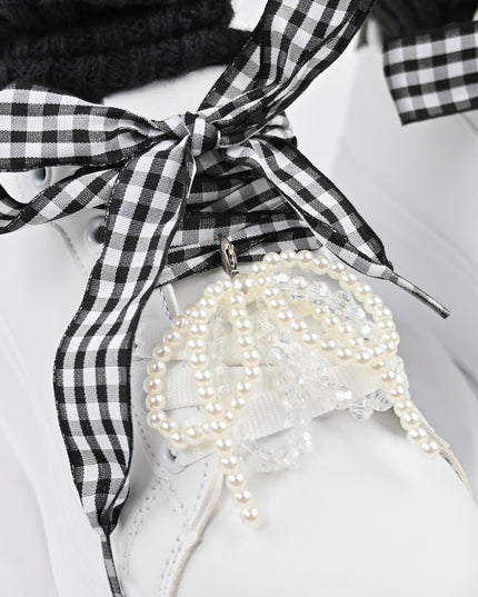 Дамски спортни обувки, изработени от екокожа, с перлена панделка, D1376, бели и черни