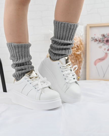 Дамски спортни обувки, изработени от екокожа, D1373, бели със златно