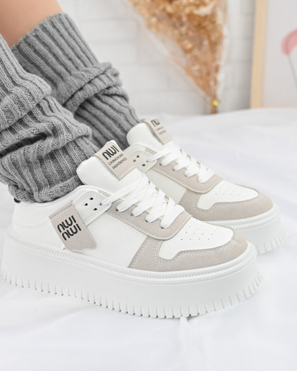 Дамски спортни обувки, изработени от екокожа, D1366, бели със сиво