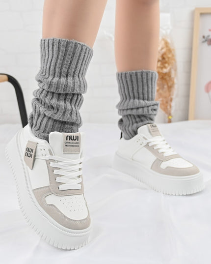 Дамски спортни обувки, изработени от екокожа, D1366, бели със сиво