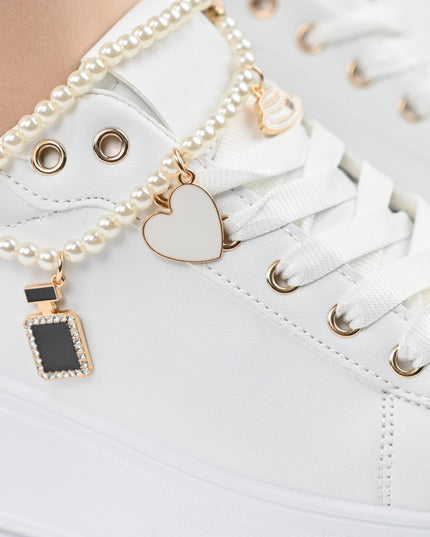Дамски спортни обувки, изработени от екокожа, с декоративна верижка, D1372, бели