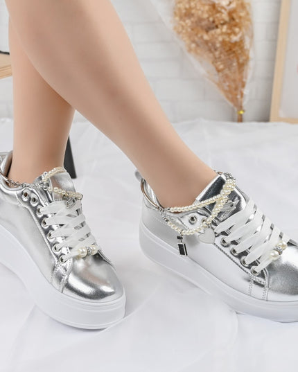 Дамски спортни обувки, изработени от екокожа, с декоративна верижка, D1372, сребрист