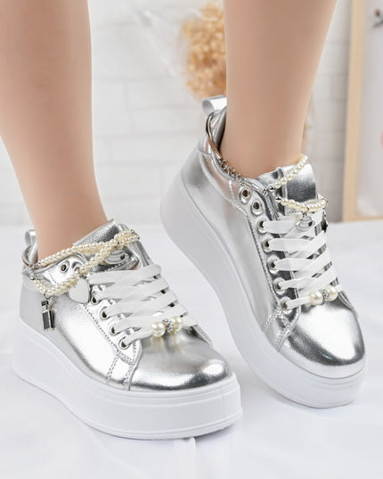Дамски спортни обувки, изработени от екокожа, с декоративна верижка, D1372, сребрист