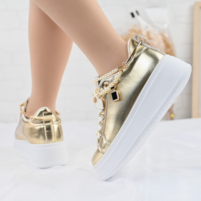 Дамски спортни обувки, изработени от екокожа, с декоративна верижка, D1372, златисти