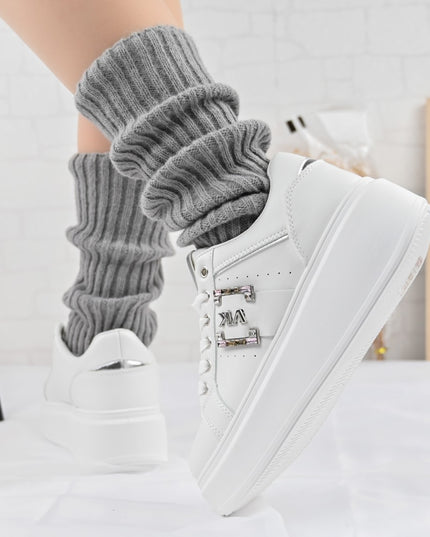 Дамски спортни обувки, изработени от екокожа, с камъни, D1368, бели със сребристо