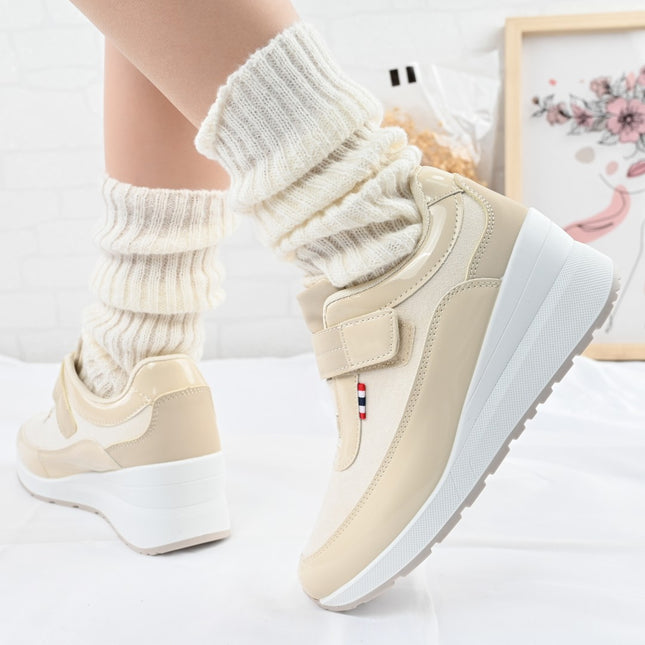 Дамски спортни обувки, Изработени от еко кожа, С платформа подметка, D1331, Бежов