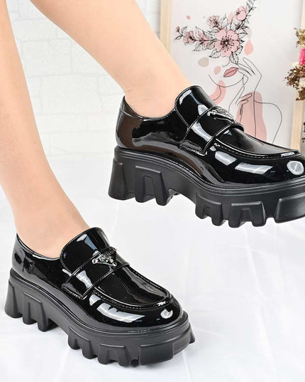 Pantofi casual de dama cu platforma, din piele ecologica, P1302 - Negru lucios