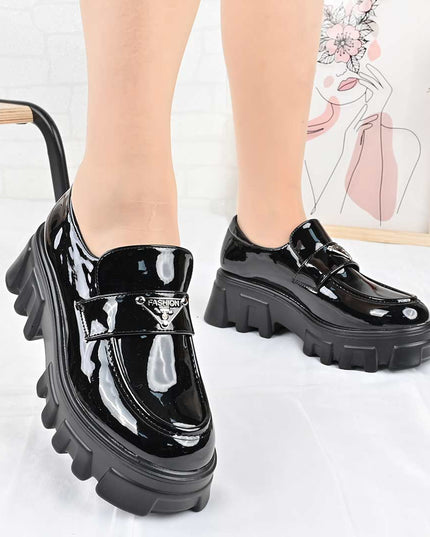 Pantofi casual de dama cu platforma, din piele ecologica, P1302 - Negru lucios