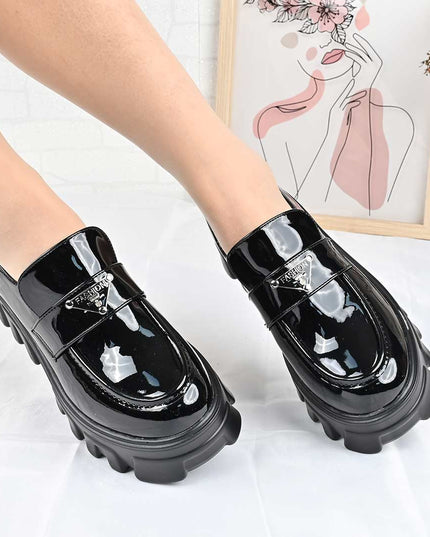 Pantofi casual de dama cu platforma, din piele ecologica, P1302 - Negru lucios