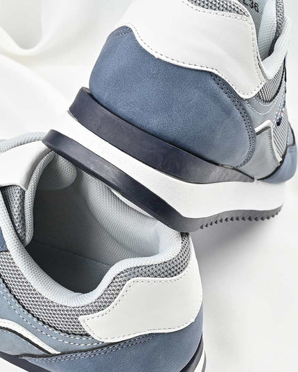 Pantofi sport de barbati cu inseretii din plasa, B4057 - Albastru Deschis